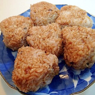 オーブンで　雑穀入りご飯の焼きおにぎり